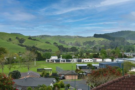 Photo of property in 27 Amberly Rise, Helensville, 0800