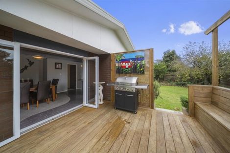 Photo of property in 11 Matai Place, Hawera, 4610