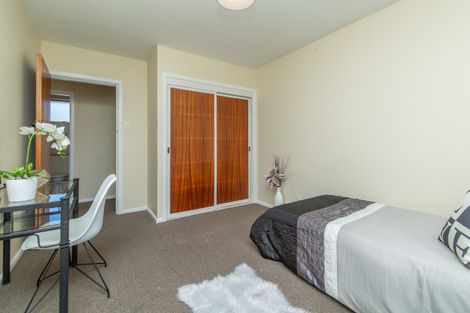 Photo of property in 2/19 Sturrocks Road, Redwood, Christchurch, 8051