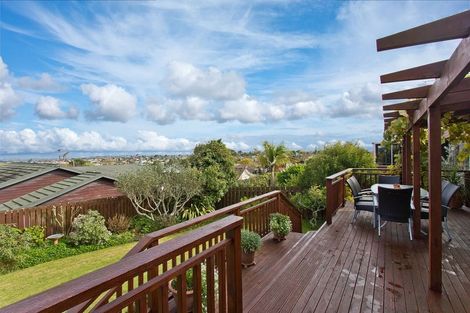 Photo of property in 71 Sandspit Road, Shelly Park, Auckland, 2014
