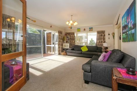 Photo of property in 1/19 Mcdowell Crescent, Hillcrest, Auckland, 0627