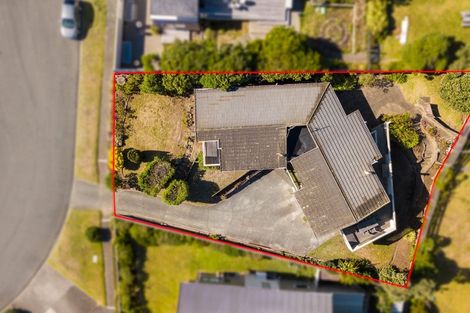 Photo of property in 33 Oratia Street, Waikanae Beach, Waikanae, 5036