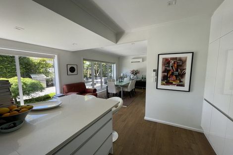 Photo of property in 16 Poynder Avenue, Merivale, Christchurch, 8014