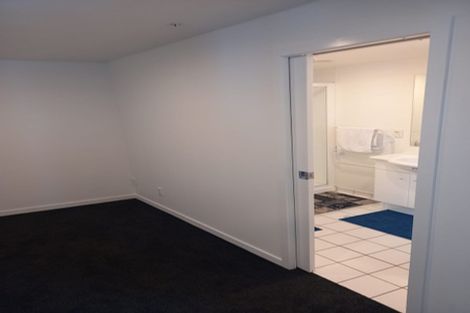 Photo of property in Terrace Heights Apartments, 2a/163 The Terrace, Wellington Central, Wellington, 6011