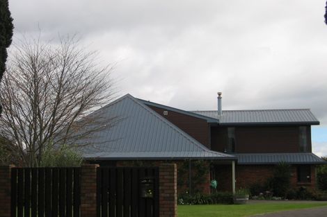 Photo of property in 77 Kings Avenue, Matua, Tauranga, 3110