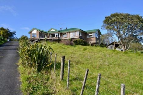 Photo of property in 74 Tarrant Road, Helensville, 0875