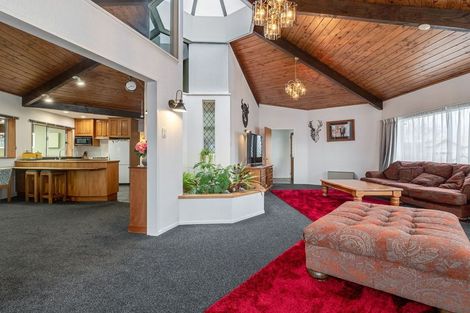 Photo of property in 23 Chilton Grove, Hokowhitu, Palmerston North, 4410