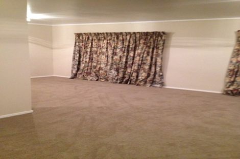 Photo of property in 2/65 Golf Road, New Lynn, Auckland, 0600