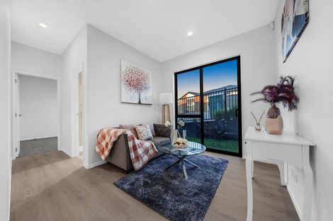 Photo of property in 14 Rongoa Maori Way, Pukekohe, 2120