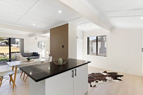 Photo of property in 14 Plunket Avenue, Papatoetoe, Auckland, 2104