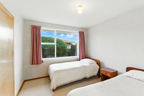 Photo of property in 70 Daniels Road, Redwood, Christchurch, 8051