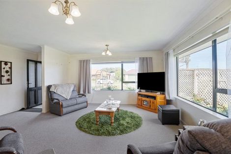 Photo of property in 85 Guildford Drive, Paraparaumu, 5032