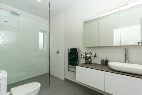 Photo of property in 125 Pendarves Street, New Plymouth, 4312