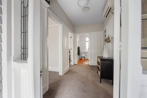 Photo of property in 1/166 Main Road, Redcliffs, Christchurch, 8081