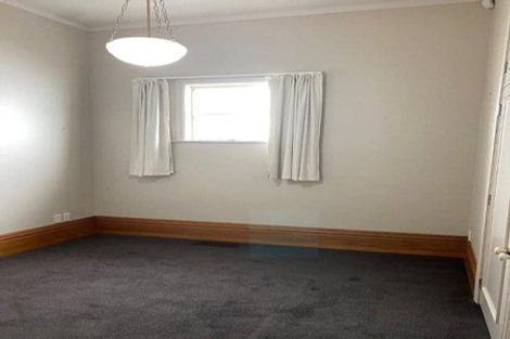 Photo of property in 17 Armour Avenue, Mount Victoria, Wellington, 6011