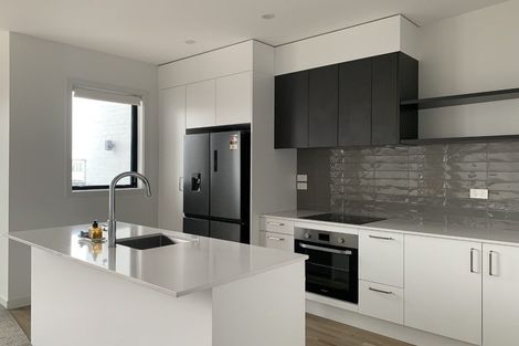 Photo of property in 9/1 Genevieve Lane, Hobsonville, Auckland, 0616