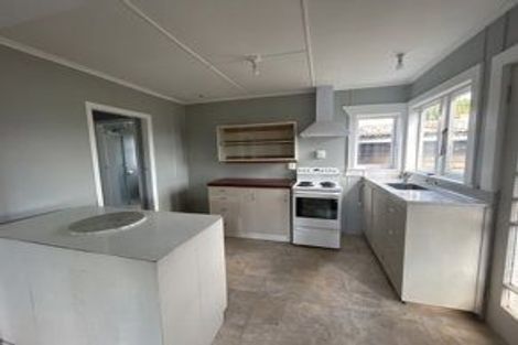 Photo of property in 31 Robinson Avenue, Holdens Bay, Rotorua, 3010