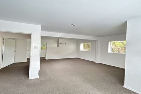 Photo of property in 2/16 Orchard Road, Waiake, Auckland, 0630