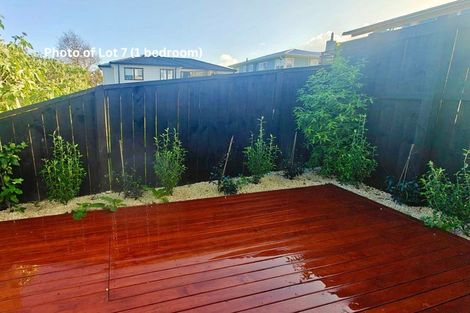 Photo of property in 8/18 Sylvan Crescent, Te Atatu South, Auckland, 0610