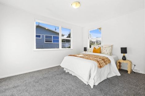 Photo of property in 10 La Trobe Street, Pakuranga Heights, Auckland, 2010