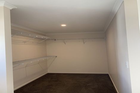 Photo of property in 12 Havana Rise, Grenada Village, Wellington, 6037