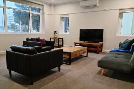 Photo of property in Fountain Court, 16/48 Oriental Parade, Oriental Bay, Wellington, 6011