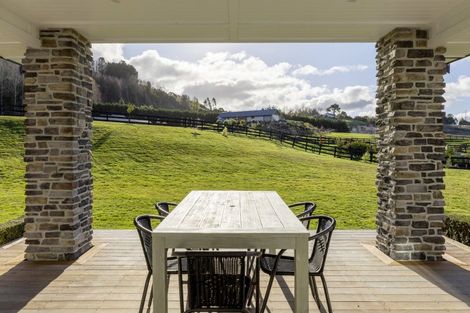 Photo of property in 7 Lochinvar Lane, Acacia Bay, Taupo, 3385