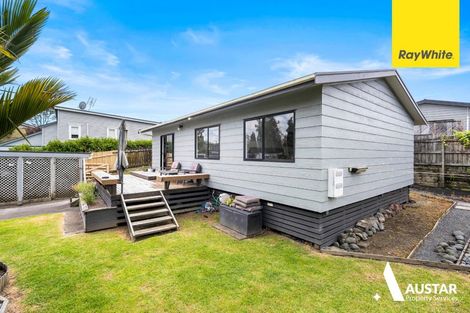Photo of property in 2/20 Kamara Road, Glen Eden, Auckland, 0602