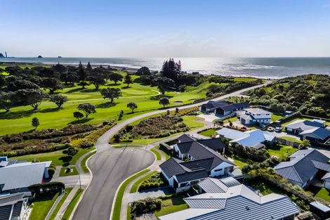 Photo of property in 6 Pebble Beach Court, Waiwhakaiho, New Plymouth, 4312