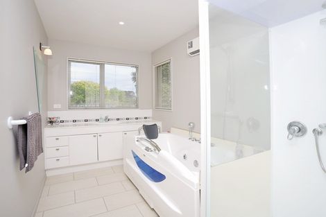 Photo of property in 17 Rosewood Drive, Rosedale, Invercargill, 9810