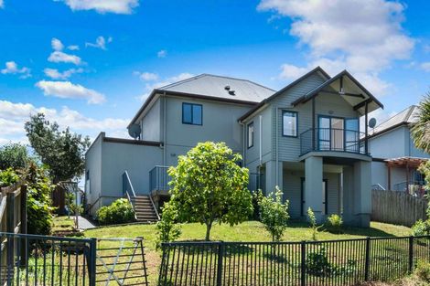 Photo of property in 3 Sonoma Crescent, Oteha, Auckland, 0632