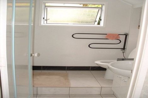 Photo of property in 35 Melandra Road, Stanmore Bay, Whangaparaoa, 0932