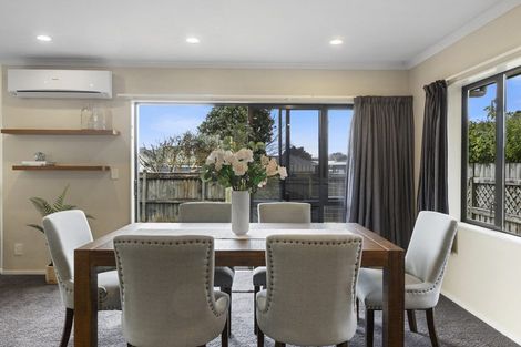 Photo of property in 15a Marchant Place, Westown, New Plymouth, 4310