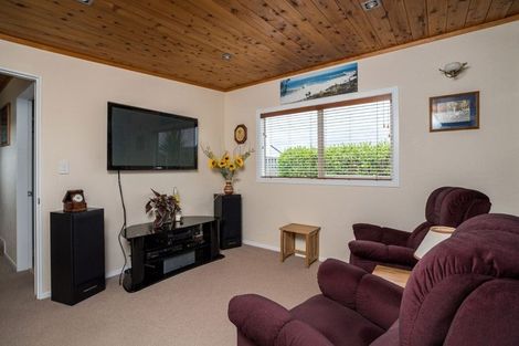 Photo of property in 12 Hillside Avenue, Mangawhai Heads, Mangawhai, 0505