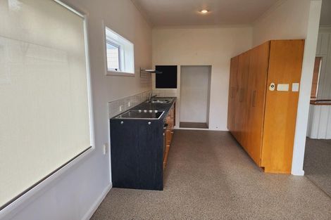 Photo of property in 3 Clyde Road, Bluff Hill, Napier, 4110