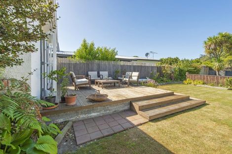 Photo of property in 25 Cross Street, Waikuku Beach, 7473