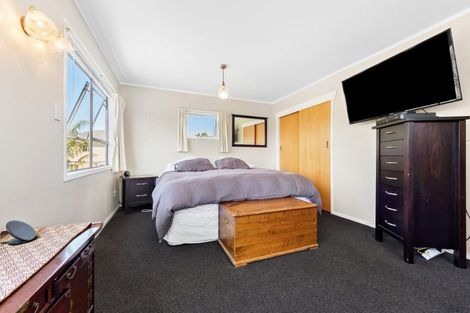 Photo of property in 303 Don Buck Road, Massey, Auckland, 0614