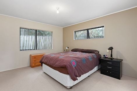 Photo of property in 2/13 Delamare Court, Sunnynook, Auckland, 0632