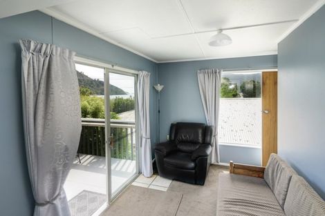 Photo of property in 5 The Parade, Okiwi Bay, French Pass, 7193
