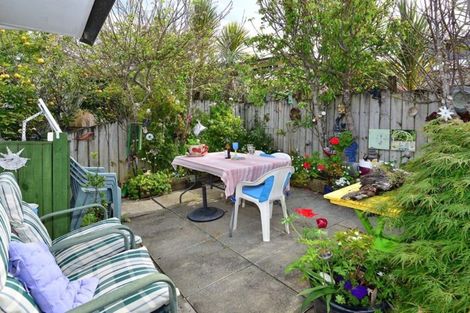 Photo of property in 17 Merehai Place, Snells Beach, 0920