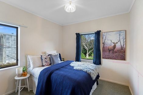 Photo of property in 10 Renata Road, Otaki, 5512