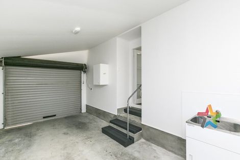 Photo of property in 178 Queens Drive, Lyall Bay, Wellington, 6022