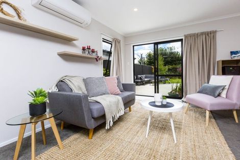 Photo of property in 24 Te Kaeaea Crescent, Wallaceville, Upper Hutt, 5018