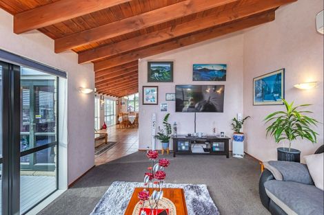 Photo of property in 11 Claremont Rise, Levin, 5510