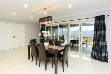 Photo of property in 14 Percy Berry Place, Havelock North, 4130