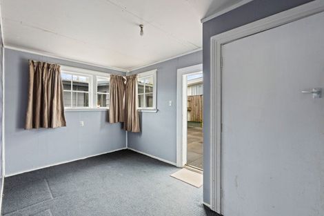 Photo of property in 69 Domett Street, Waitara, 4320