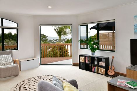 Photo of property in 2/603 Whangaparaoa Road, Stanmore Bay, Whangaparaoa, 0932