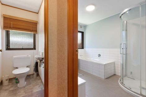 Photo of property in 29 Roskilda Crescent, Taradale, Napier, 4112