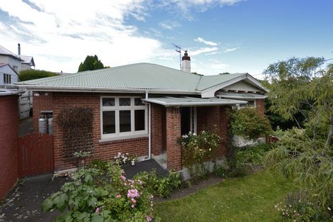 Photo of property in 25 Neidpath Road, Mornington, Dunedin, 9011