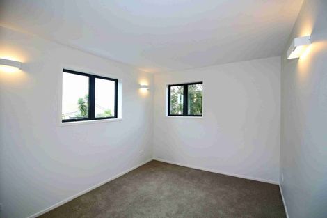 Photo of property in 122a Bucklands Beach Road, Bucklands Beach, Auckland, 2012